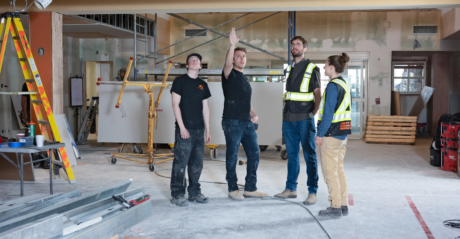 Ashton Construction - Blog - Business Owner’s Guide to Smart Commercial Construction - people Ashton Construction - Blog - Business Owner’s Guide to Smart Commercial Construction - people